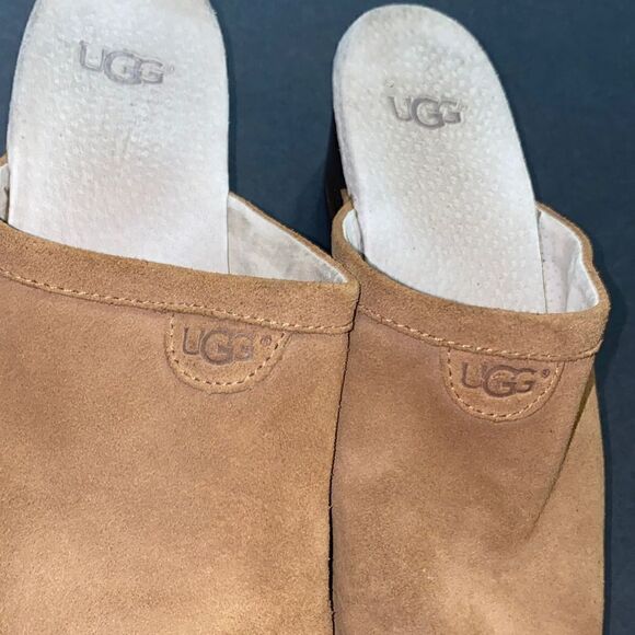 UGG suede leather clog slide ons - Picture 2 of 8